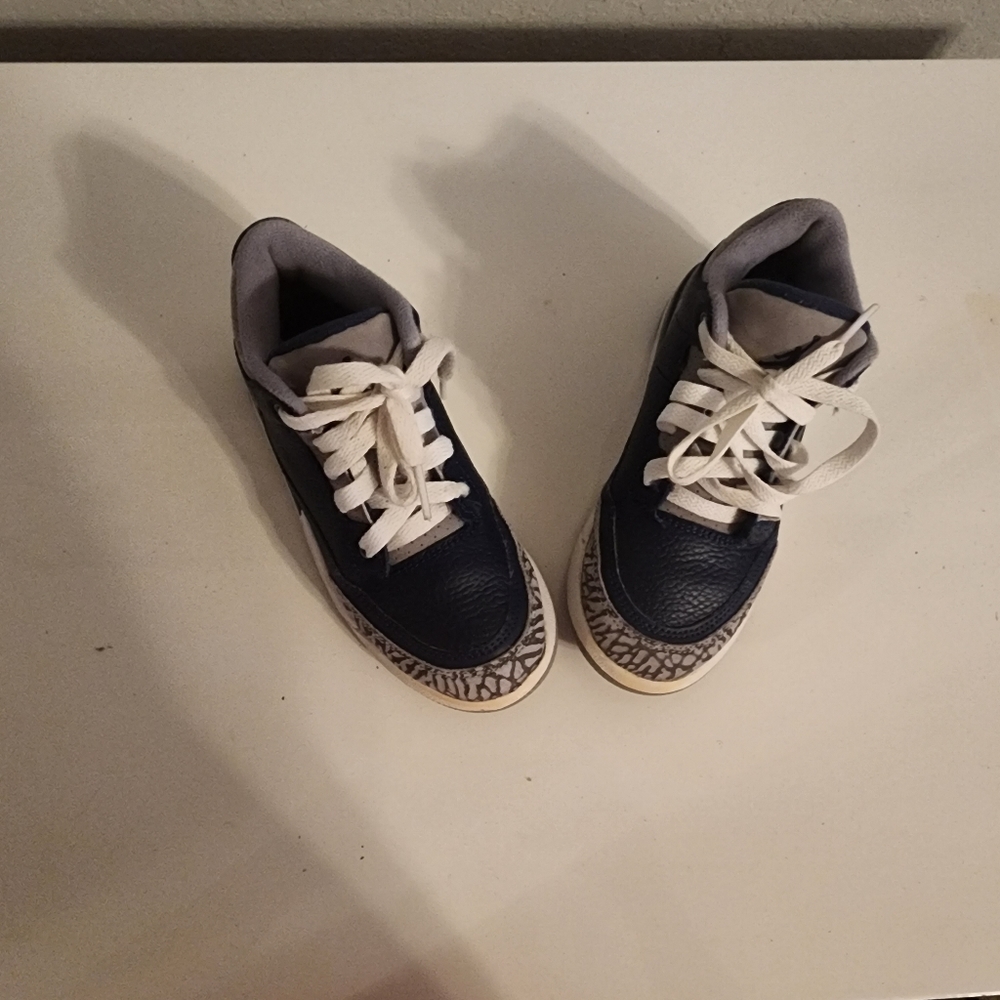 The Jordan 3 Retro "Midnight Navy/White/Cement Grey" Grade School Kids' Shoe